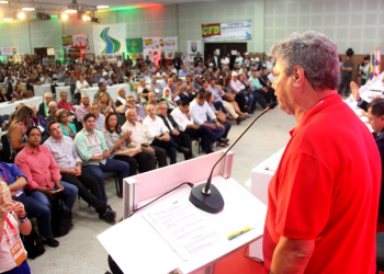 Durante o Congresso da CTB presidente estadual e federal falaram da importância de eleger pessoas comprometidas com a classe trabalhadora