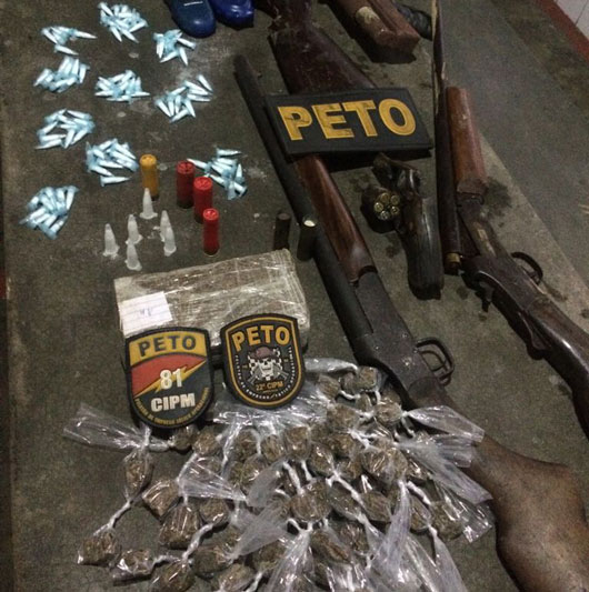 Três suspeitos que estavam com fardas semelhantes a do Exército morrem em confronto com PM na BA