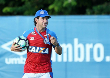 Preto é efetivado como técnico do Bahia
