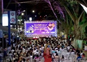 Cerca de 400 crianças e adolescentes recebem certificado do PROERD