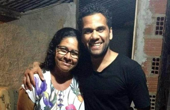 Tia do jogador Daniel Alves morre afogada em rio na Bahia