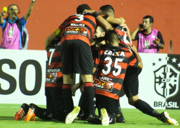 Com resultado construído no primeiro tempo, Vitória vence a Ponte Preta em casa depois de 51 dias