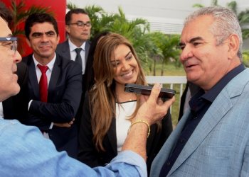 Ângelo Coronel e Josias Gomes participam do Encontro Estadual de Vereadores em Serrinha