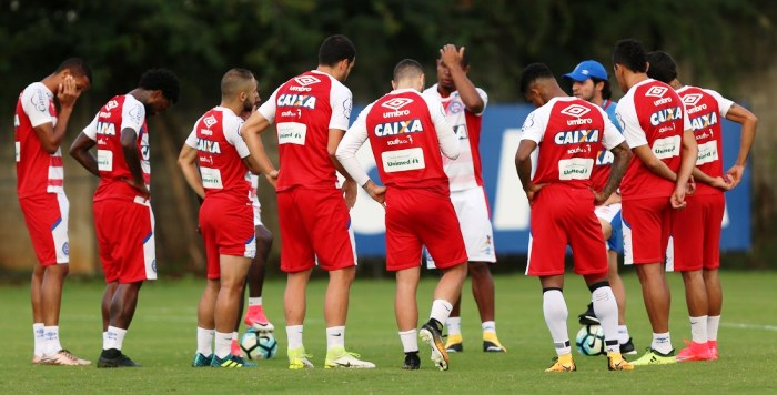 Com trio de volta e sem Tiago, Bahia divulga lista de relacionados