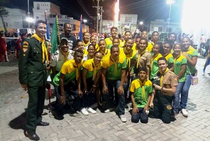Civismo e Religiosidade;  Clube de Desbravadores da IASD também desfilou pelas ruas de Coité no dia 7 de Setembro