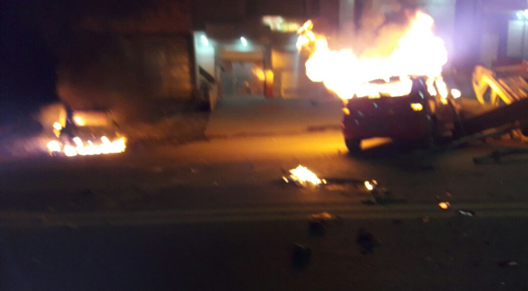 Presidente Tancredo Neves – Dois jovens são mortos em perseguição policial e população revoltada incendiou carros e depredou lojas (Atualizada)