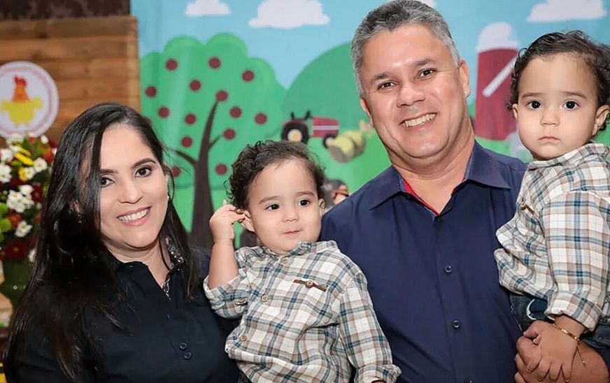 Gêmeos de 1 ano morrem afogados em piscina no MS