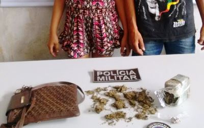 Casal de jovens de apenas 15 anos é flagrado com certa quantidade de droga em Coité