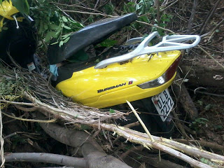 Homem morre ao cair de moto em ribanceira na saída da cidade