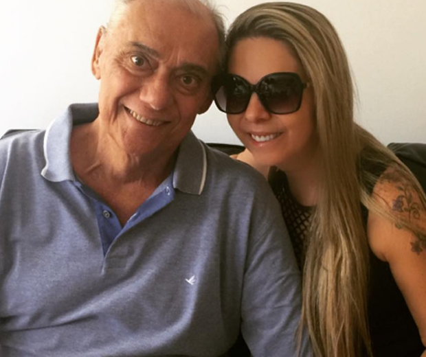Filhos e namorada de Marcelo Rezende se estranham após morte do apresentador