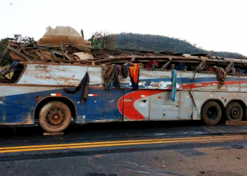 MG – Acidente grave com ônibus deixa mortos e feridos na BR-146