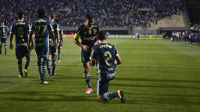 Brasileirão: Palmeiras vence o Coritiba e ajuda o Bahia permanecer fora do Z4