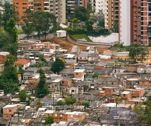 Seis bilionários possuem a mesma riqueza de 100 mi de brasileiros