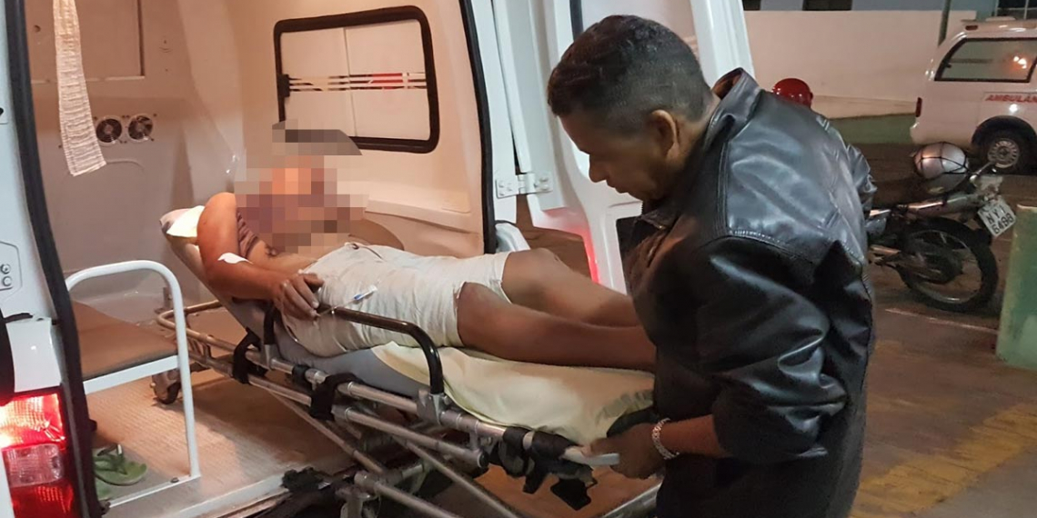 Jovem capota carro quando seguia para socorrer amigo que morreu em acidente de moto