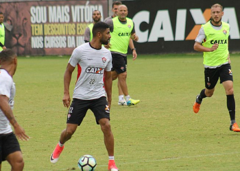 Vitória finaliza preparação ;jogo contra o São Paulo; Mancini tem dúvidas na escalação