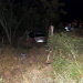 Acidente na BA 130 deixa três feridos;Gol saiu da pista em colidiu em cerca