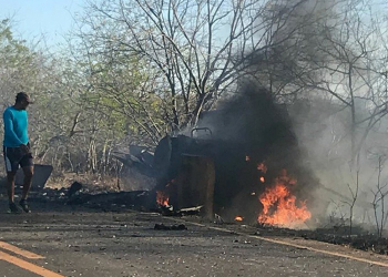 Criminosos rendem seguranças e explodem carro-forte na Chapada Diamantina, na BA