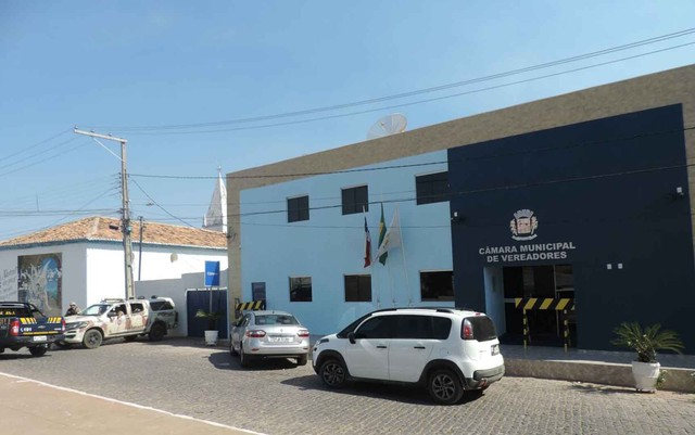 Presidente da Câmara de Correntina e quatro vereadores são presos; grupo pediu propina de R$ 50 mil a prefeito