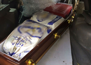 MG – Caixão cheio de drogas é encontrado dentro de carro de suposta funerária e motorista é detido