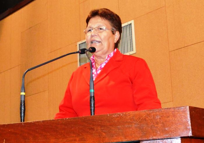 Fátima Nunes repudia atitude de deputado em discurso na Alba