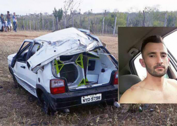 Serralheiro morre em capotamento na BA 414