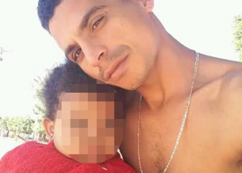 Pai e filha de apenas 1 ano são mortos a tiros no interior da Bahia. Era aniversário da criança