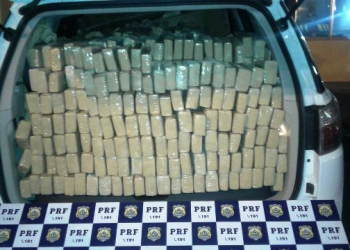 PRF apreende cerca de uma tonelada de maconha pura em Feira de Santana
