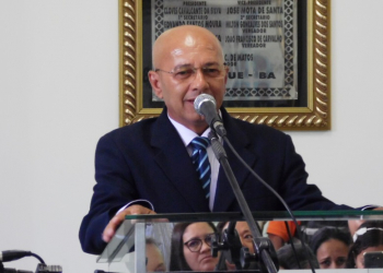 Reviravolta na Câmara de Quijingue; Clóvis toma posse para o quinto mandato consecutivo