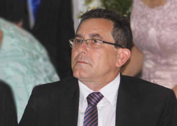 Prefeito de Pé de Serra reduz o próprio salário e do vice em 20% , além de 10% dos secretários