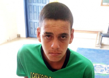 Jovem é preso em flagrante após arrombar secretaria paroquial de igreja e furtar R$ 52
