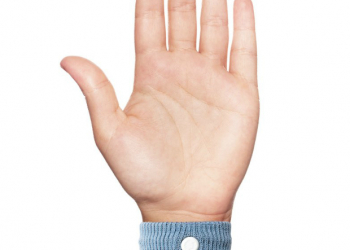 Pulseira promete aliviar enjoo causado nas viagens