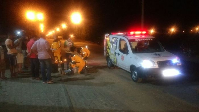Coité – Jovem fica ferido ao colidir moto com carro na BA 409