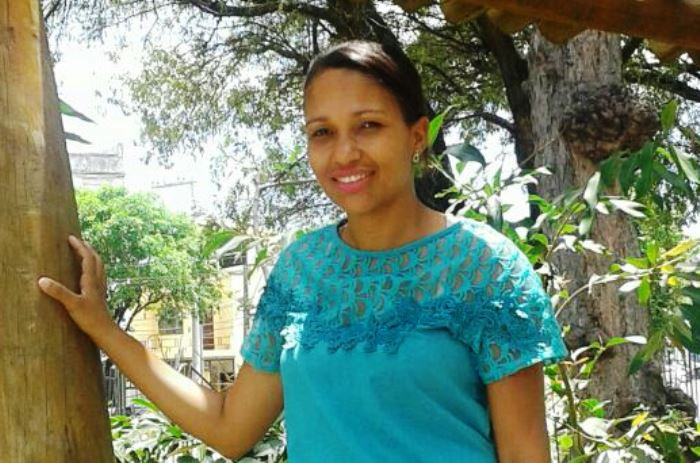 Mulher de 29 anos procura pai que nunca viu; ela mora em Retirolândia e ele é natural de Serrinha