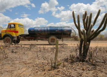 Corte de recursos pelo governo federal para carros-pipa preocupa Superintendência de Proteção e Defesa Civil