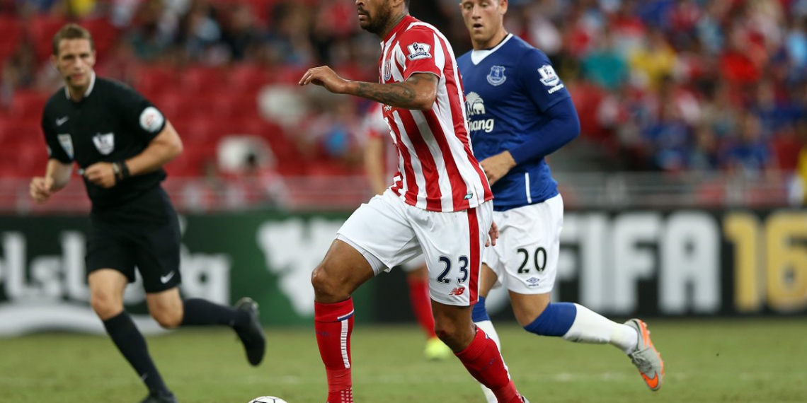 Zagueiro brasileiro que atuou no futebol inglês morre após parada cardíaca no PR