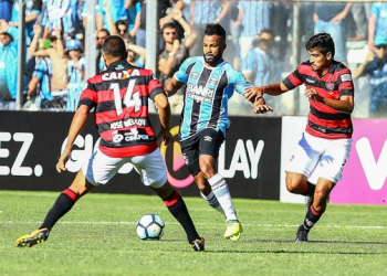 Vitória faz o dever de ‘fora de casa’ ao empatar com Grêmio e segue fora do Z4