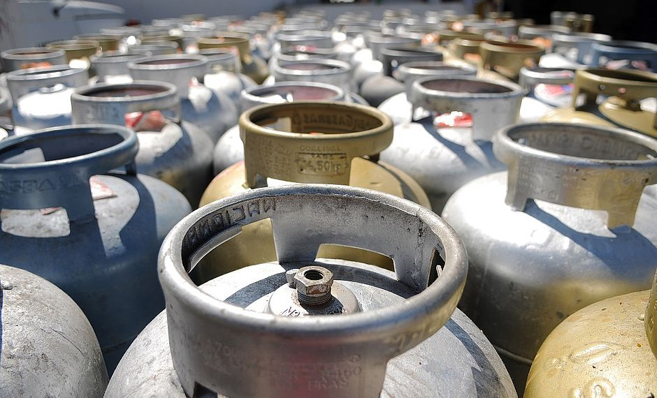 Petrobras anuncia aumento de 4,5% no gás de cozinha