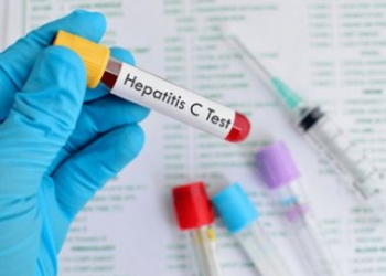 Meta do Brasil é erradicar hepatite C até 2030, afirma ministro da Saúde