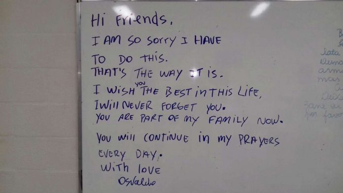 ES – Detento foge da cadeia e deixa recado em inglês; veja tradução