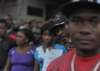 Negros enfrentam mais dificuldades que brancos no mercado de trabalho, diz MPT