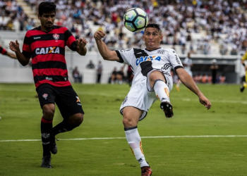 Ponte Preta abre 2 a 0 sobre o Vitória, tem um zagueiro expulso, recebe a virada e jogo termina depois de torcida invadir o campo