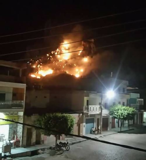 Pé de  Serra – Vegetação da Serra do Leão pega fogo e já atinge grande área