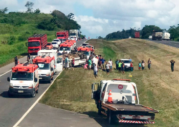 Servidora do IFBA morre em capotamento de van na BR-324; outras seis pessoas ficaram feridas (matéria atualizada)