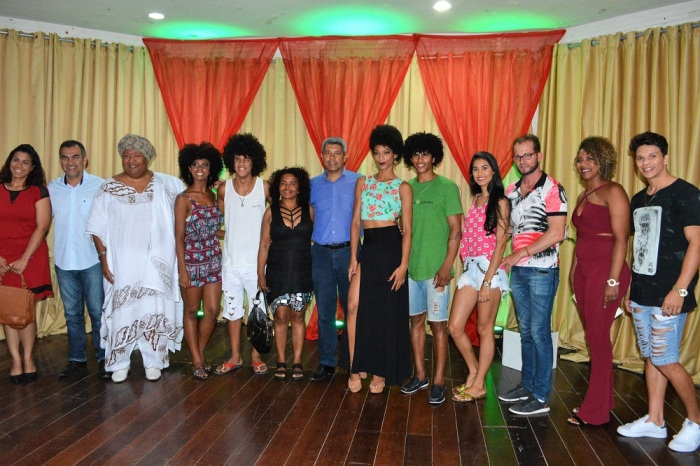 Arte, cultura e ancestralidade são destaque de desfile em Conceição do Coité