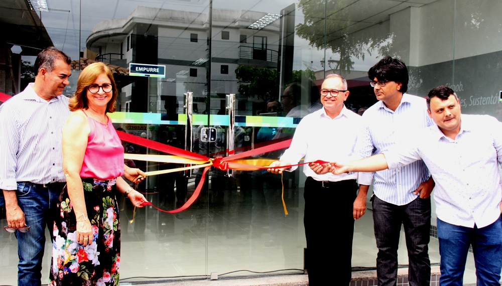Coité – SICOOB inaugura nova agência na Praça da Babilônia