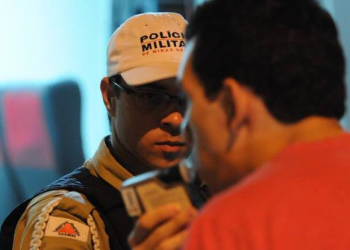 Sancionada lei que aumenta pena para motorista que dirigir sob efeito de álcool