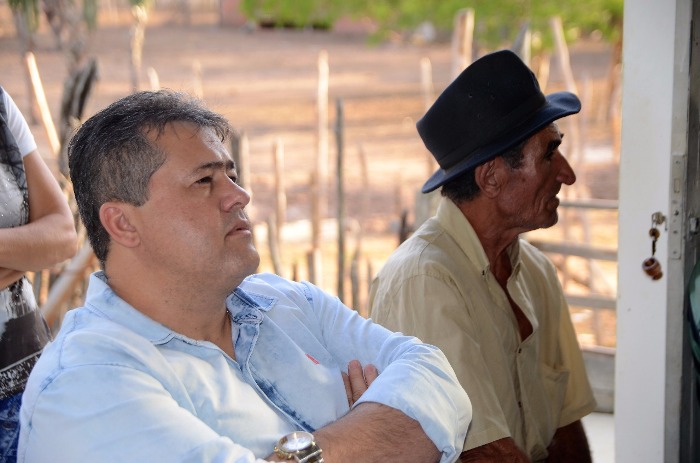 Mesmo no recesso, Alex da Piatã visita agricultores familiares de cinco municípios