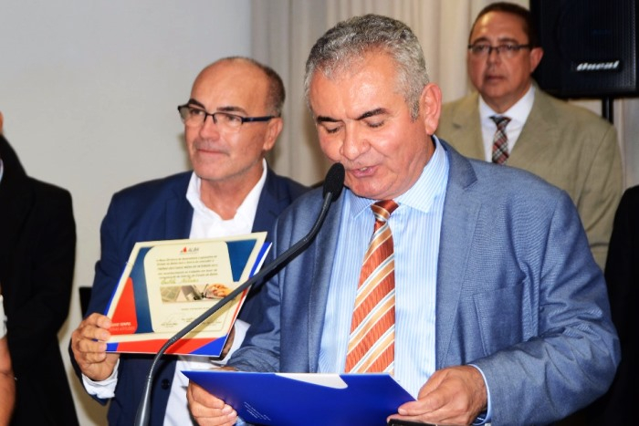 Oito deputados estaduais baianos recebem Troféu Imprensa melhores de 2017