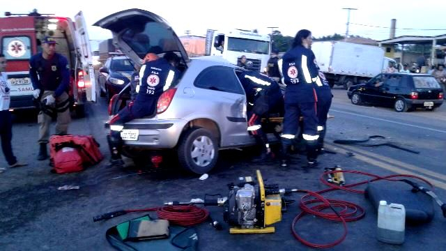 Família da cidade de Pé de Serra se envolve em acidente em Feira de Santana; uma pessoa morreu