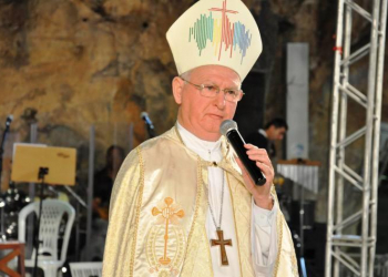 Santaluz II – Durante celebração, Dom Itamar Vian criticou os políticos que ‘roubam a consciência do povo que os elegeu’